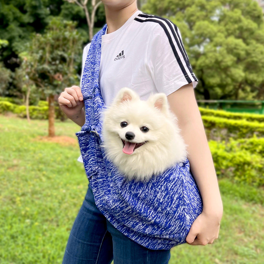 Dark blue Pet Carrier Backpack - Comfortable Shoulder Bag for Cats and Dogs, Ideal for Outdoor Use in Autumn and Winter